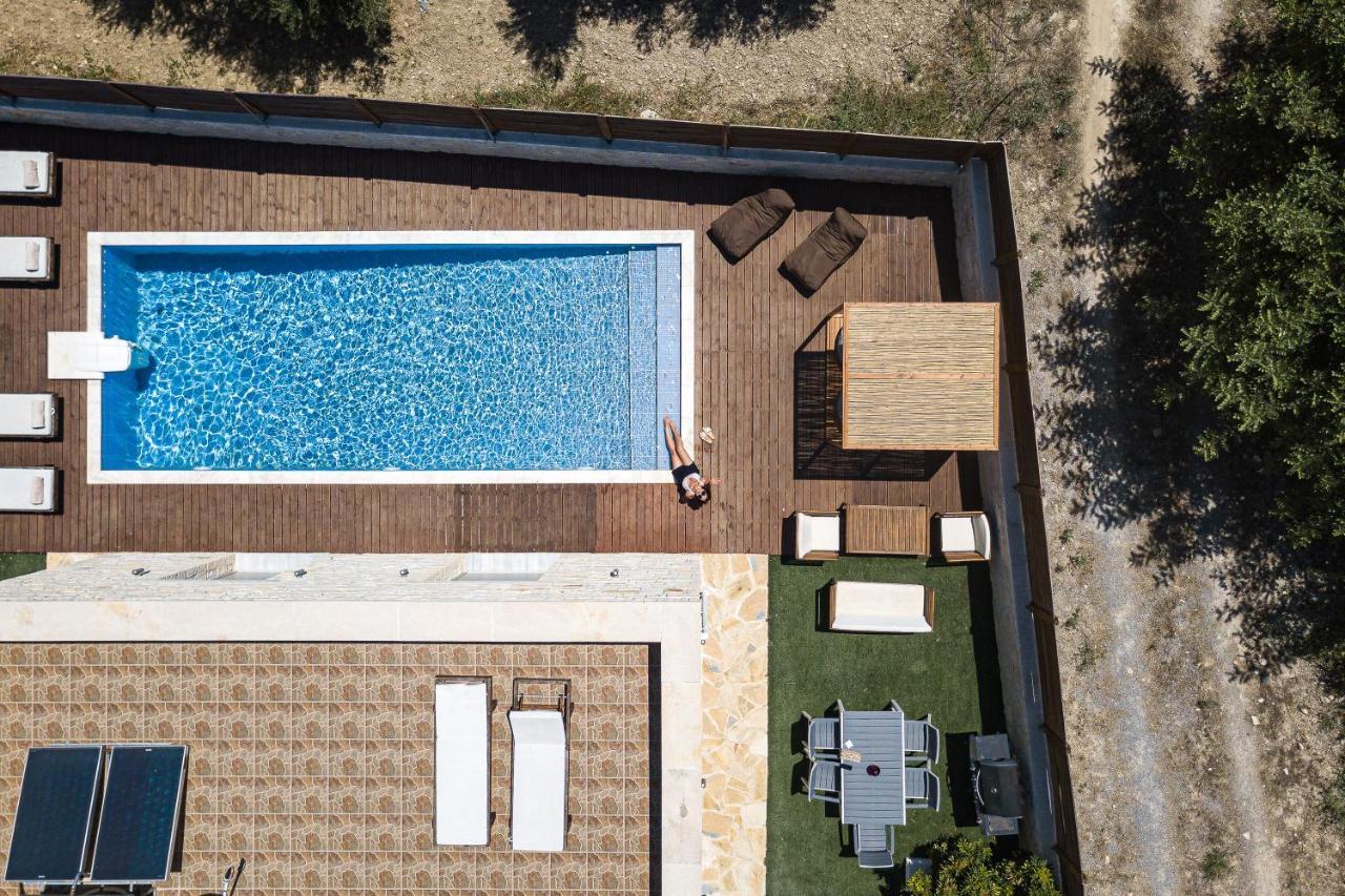 Pangalochori Villa Vera - With Private Heated Pool & Jacuzzi מראה חיצוני תמונה