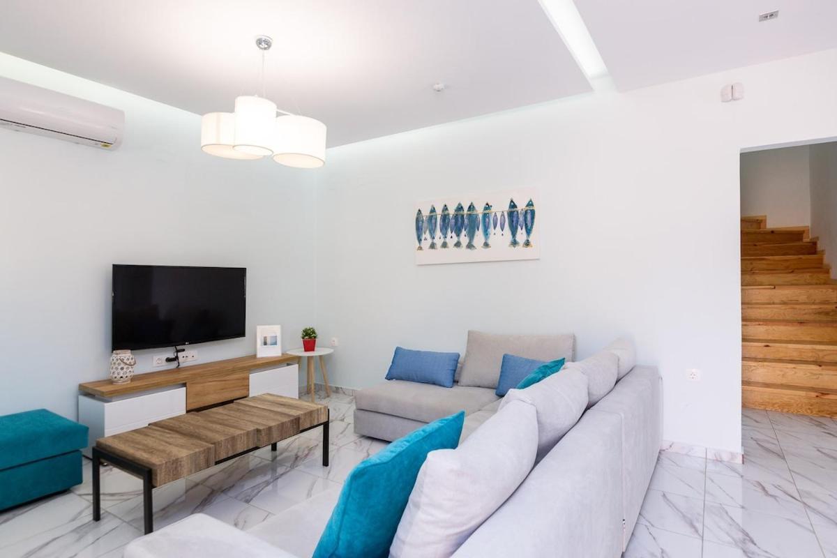 Pangalochori Villa Vera - With Private Heated Pool & Jacuzzi מראה חיצוני תמונה