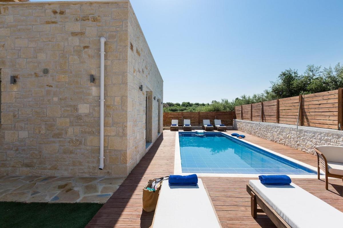 Pangalochori Villa Vera - With Private Heated Pool & Jacuzzi מראה חיצוני תמונה