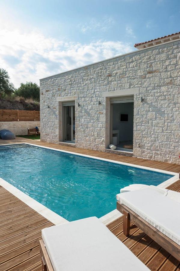 Pangalochori Villa Vera - With Private Heated Pool & Jacuzzi מראה חיצוני תמונה