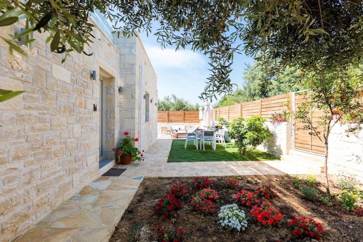 Pangalochori Villa Vera - With Private Heated Pool & Jacuzzi מראה חיצוני תמונה