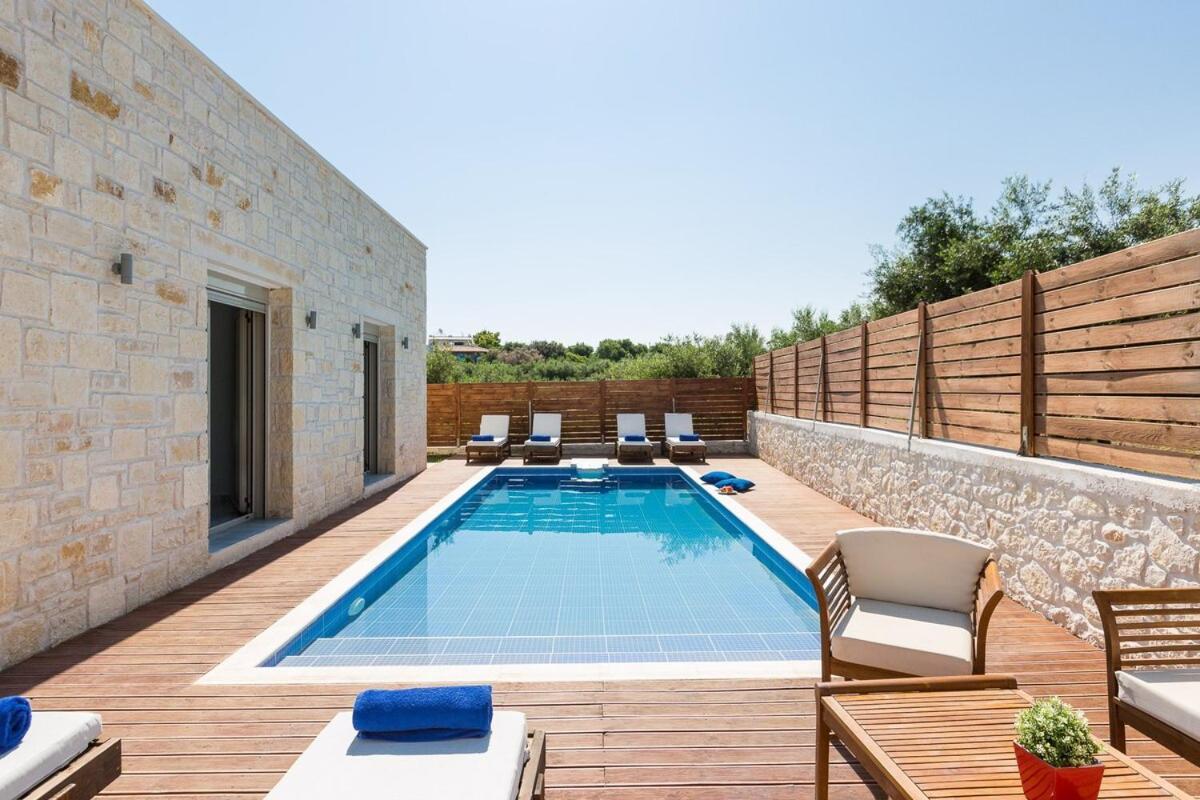 Pangalochori Villa Vera - With Private Heated Pool & Jacuzzi מראה חיצוני תמונה
