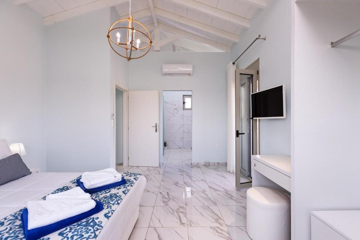 Pangalochori Villa Vera - With Private Heated Pool & Jacuzzi מראה חיצוני תמונה